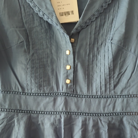 Chic Blue Midi Dress with Button Detail - Picture 2 of 12